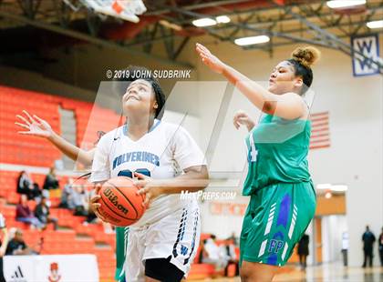 Thumbnail 3 in Woodside vs Forest Park (StatVa Girls Basketball Classic) photogallery.