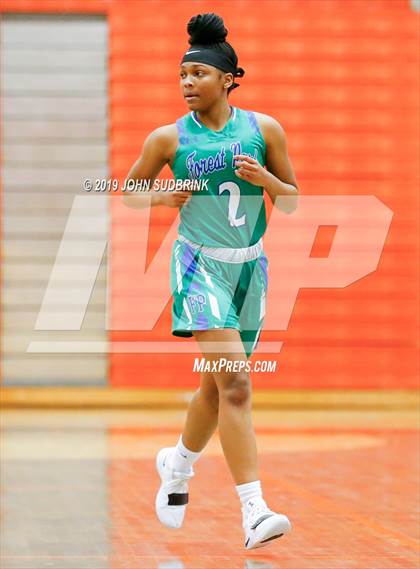 Thumbnail 3 in Woodside vs Forest Park (StatVa Girls Basketball Classic) photogallery.
