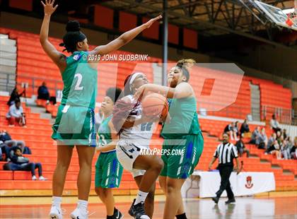 Thumbnail 3 in Woodside vs Forest Park (StatVa Girls Basketball Classic) photogallery.