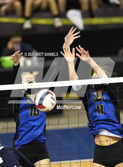 Thumbnail 3 in Rampart vs. Ralston Valley (CHSAA 5A Semifinal) photogallery.
