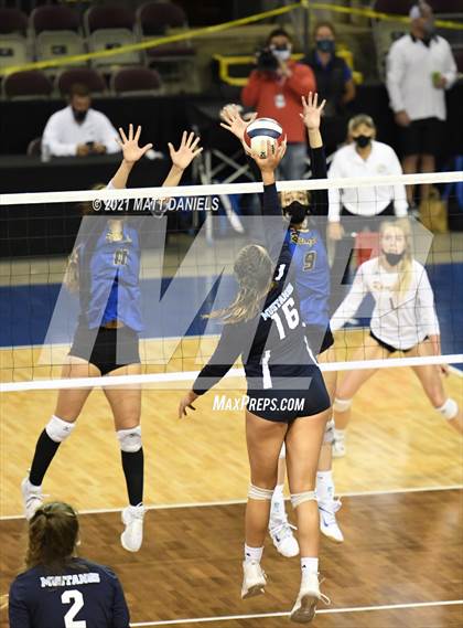 Thumbnail 3 in Rampart vs. Ralston Valley (CHSAA 5A Semifinal) photogallery.