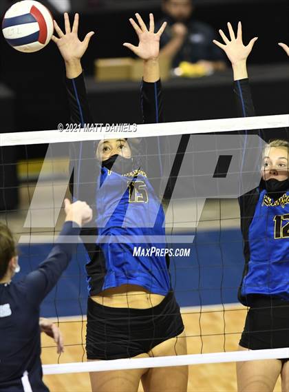 Thumbnail 1 in Rampart vs. Ralston Valley (CHSAA 5A Semifinal) photogallery.