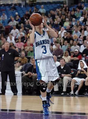 Thumbnail 2 in Mission Prep vs. Branson (CIF State D5 Final) photogallery.