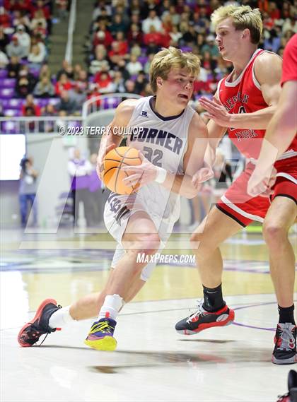 Thumbnail 2 in Corner Canyon vs. American Fork (UHSAA 6A Final) photogallery.