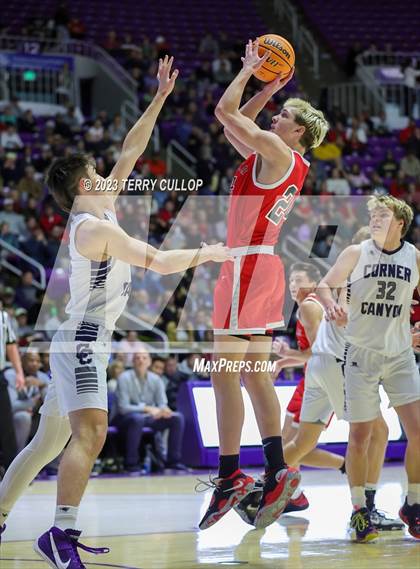 Thumbnail 2 in Corner Canyon vs. American Fork (UHSAA 6A Final) photogallery.