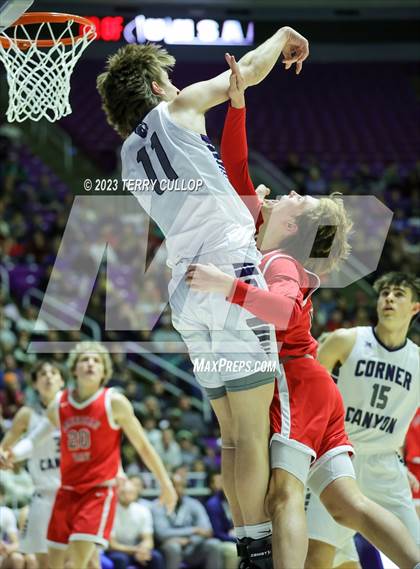 Thumbnail 2 in Corner Canyon vs. American Fork (UHSAA 6A Final) photogallery.