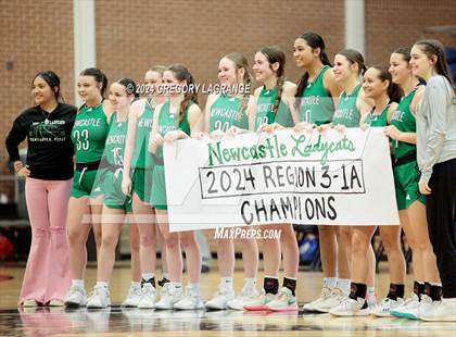 Thumbnail 2 in Dodd City vs Newcastle (UIL 1A Basketball Regional Finals) photogallery.