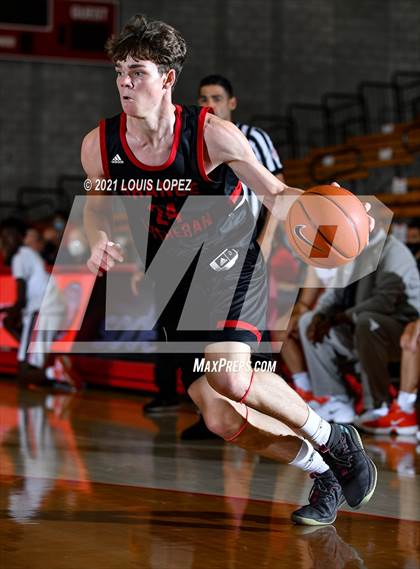Thumbnail 1 in Orange Lutheran vs. Rolling Hills Prep (Mater Dei Extravaganza) photogallery.