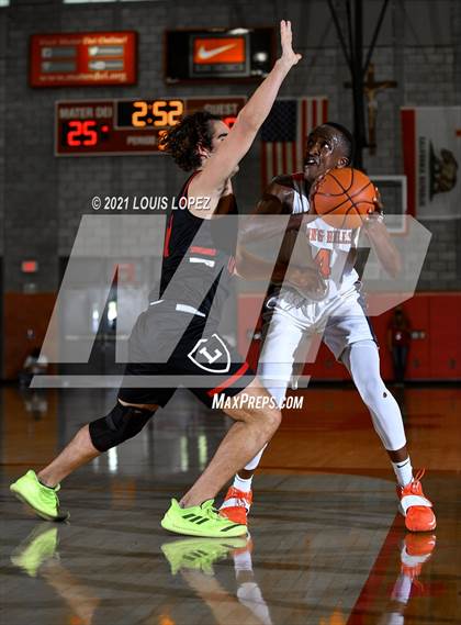 Thumbnail 1 in Orange Lutheran vs. Rolling Hills Prep (Mater Dei Extravaganza) photogallery.