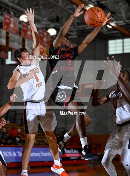 Thumbnail 2 in Orange Lutheran vs. Rolling Hills Prep (Mater Dei Extravaganza) photogallery.