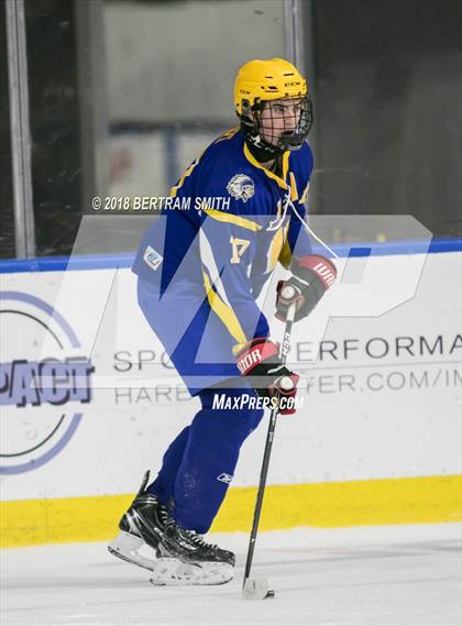Thumbnail 3 in West Seneca East vs. West Seneca West photogallery.
