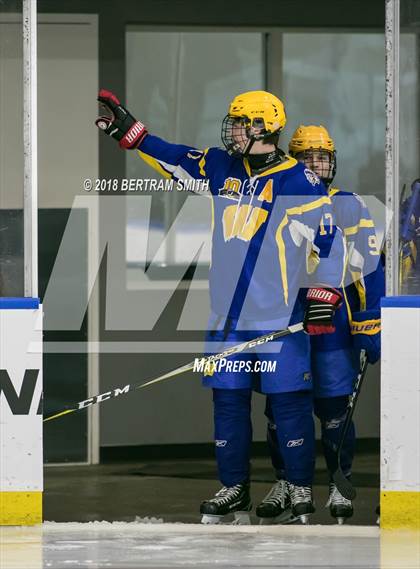 Thumbnail 1 in West Seneca East vs. West Seneca West photogallery.
