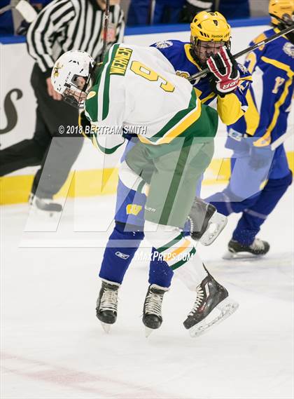Thumbnail 3 in West Seneca East vs. West Seneca West photogallery.