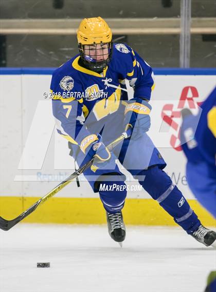 Thumbnail 1 in West Seneca East vs. West Seneca West photogallery.