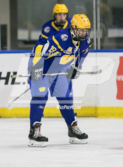 Thumbnail 2 in West Seneca East vs. West Seneca West photogallery.