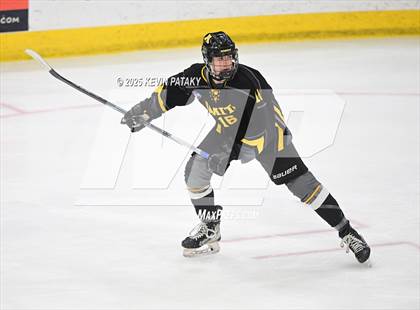 Thumbnail 2 in Amity Regional vs. Cheshire (CIAC DII Semifinal) photogallery.