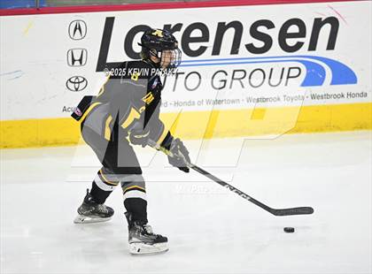 Thumbnail 2 in Amity Regional vs. Cheshire (CIAC DII Semifinal) photogallery.