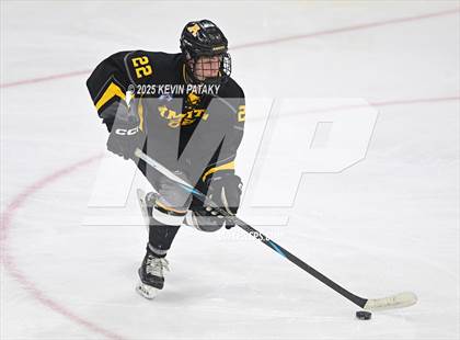Thumbnail 2 in Amity Regional vs. Cheshire (CIAC DII Semifinal) photogallery.