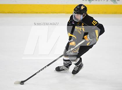 Thumbnail 2 in Amity Regional vs. Cheshire (CIAC DII Semifinal) photogallery.
