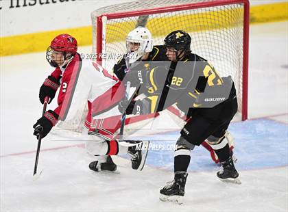 Thumbnail 2 in Amity Regional vs. Cheshire (CIAC DII Semifinal) photogallery.