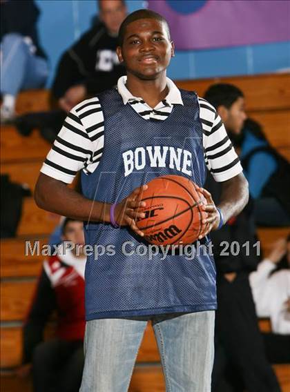 Thumbnail 3 in Acorn Social Justice vs John Bowne (Queens Jam Christmas Classic) photogallery.