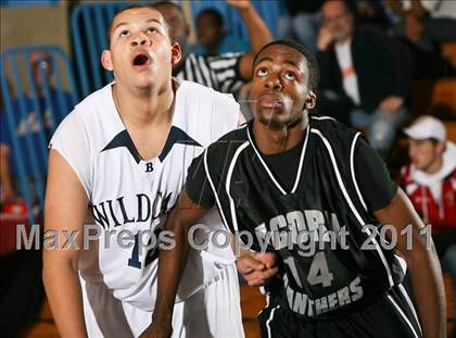 Thumbnail 2 in Acorn Social Justice vs John Bowne (Queens Jam Christmas Classic) photogallery.