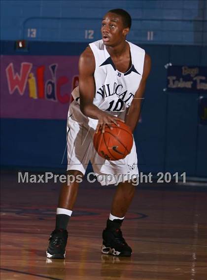 Thumbnail 1 in Acorn Social Justice vs John Bowne (Queens Jam Christmas Classic) photogallery.