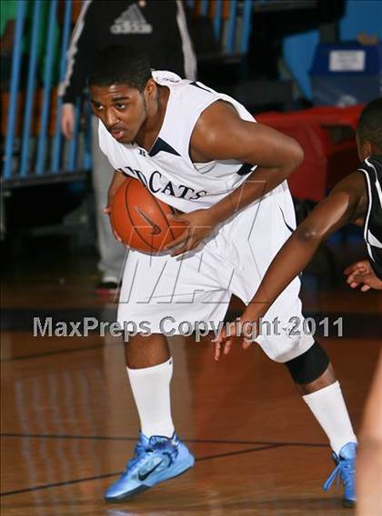 Thumbnail 1 in Acorn Social Justice vs John Bowne (Queens Jam Christmas Classic) photogallery.