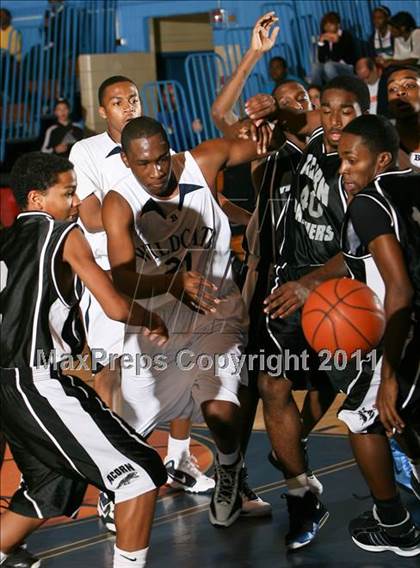 Thumbnail 3 in Acorn Social Justice vs John Bowne (Queens Jam Christmas Classic) photogallery.
