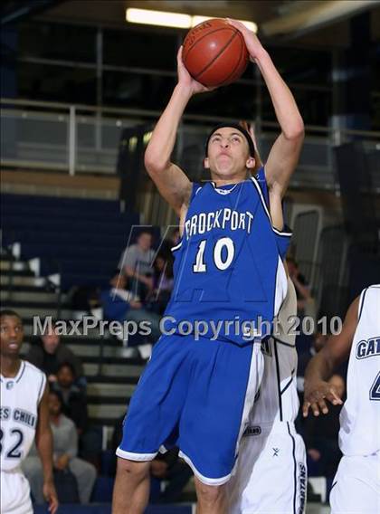 Thumbnail 1 in Brockport @ Gates-Chili photogallery.