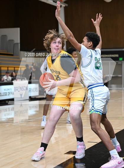 Thumbnail 2 in Novato @ Branson photogallery.