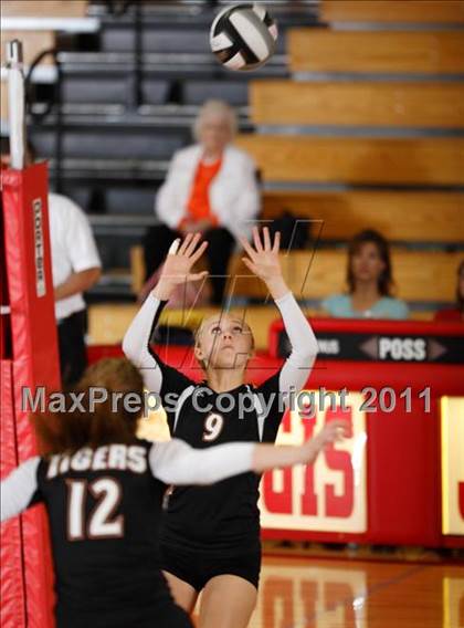 Thumbnail 2 in Lakewood @ Regis Jesuit photogallery.