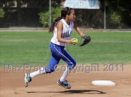 Thumbnail 3 in Crescenta Valley @ Burbank photogallery.