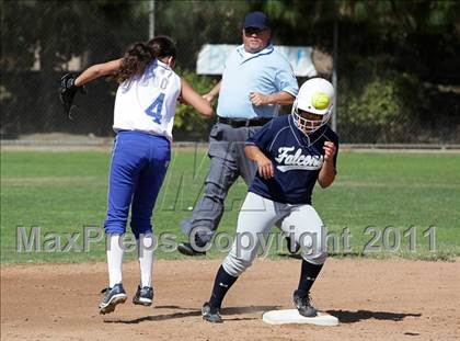 Thumbnail 2 in Crescenta Valley @ Burbank photogallery.