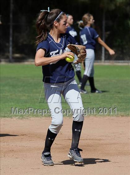 Thumbnail 2 in Crescenta Valley @ Burbank photogallery.