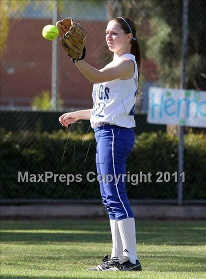 Thumbnail 3 in Crescenta Valley @ Burbank photogallery.