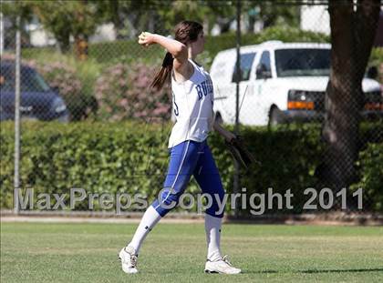Thumbnail 2 in Crescenta Valley @ Burbank photogallery.