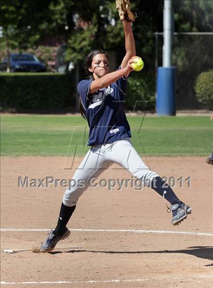 Thumbnail 3 in Crescenta Valley @ Burbank photogallery.