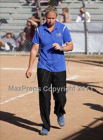 Thumbnail 2 in Crescenta Valley @ Burbank photogallery.