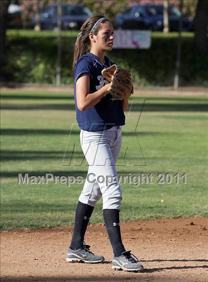 Thumbnail 3 in Crescenta Valley @ Burbank photogallery.