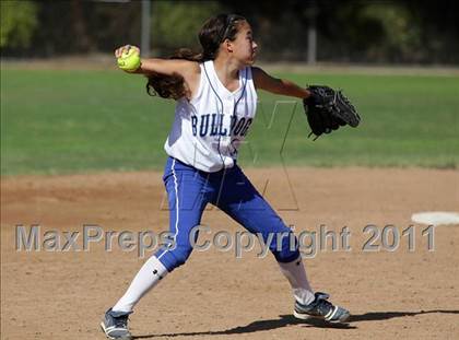 Thumbnail 3 in Crescenta Valley @ Burbank photogallery.