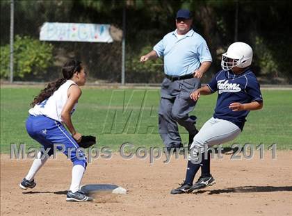Thumbnail 3 in Crescenta Valley @ Burbank photogallery.