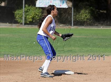 Thumbnail 2 in Crescenta Valley @ Burbank photogallery.