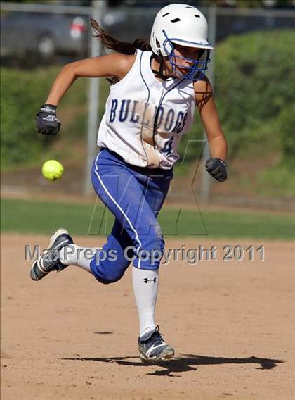 Thumbnail 2 in Crescenta Valley @ Burbank photogallery.