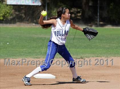 Thumbnail 1 in Crescenta Valley @ Burbank photogallery.