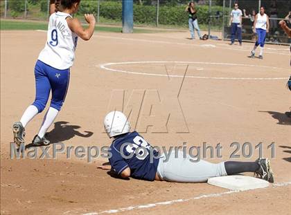 Thumbnail 2 in Crescenta Valley @ Burbank photogallery.