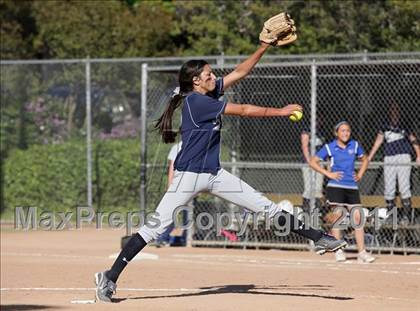 Thumbnail 1 in Crescenta Valley @ Burbank photogallery.