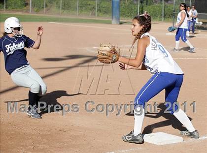 Thumbnail 3 in Crescenta Valley @ Burbank photogallery.