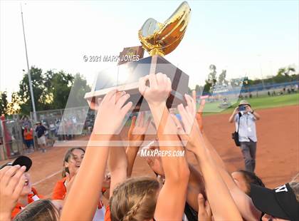 Thumbnail 2 in Williams vs San Manuel (AIA 1A Final - Awards) photogallery.