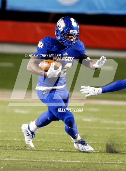 Thumbnail 1 in Bryant vs. North Little Rock (AAA 7A Final) photogallery.
